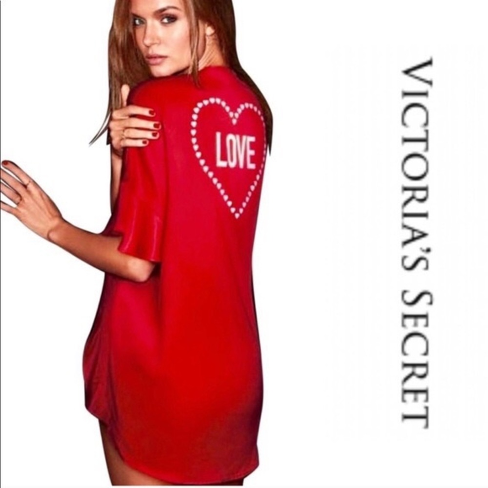 Victoria’s Secret Red Short-Sleeve Robe